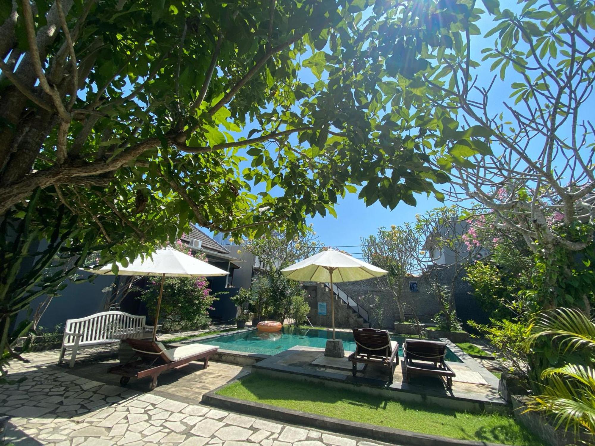 Ashana Hotel Uluwatu Extérieur photo
