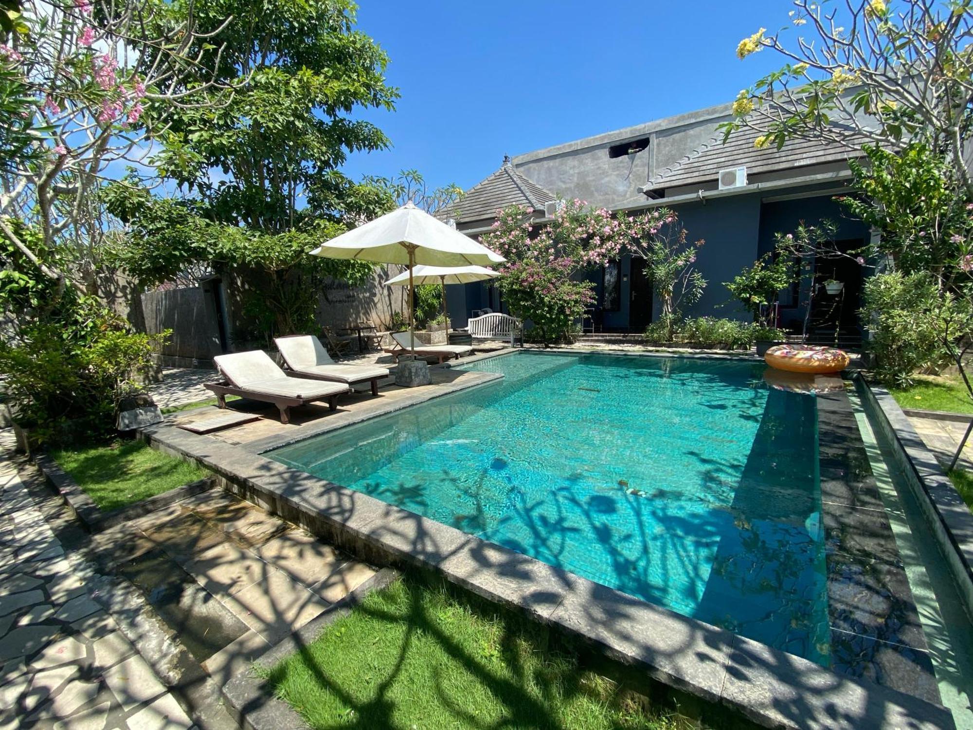 Ashana Hotel Uluwatu Extérieur photo