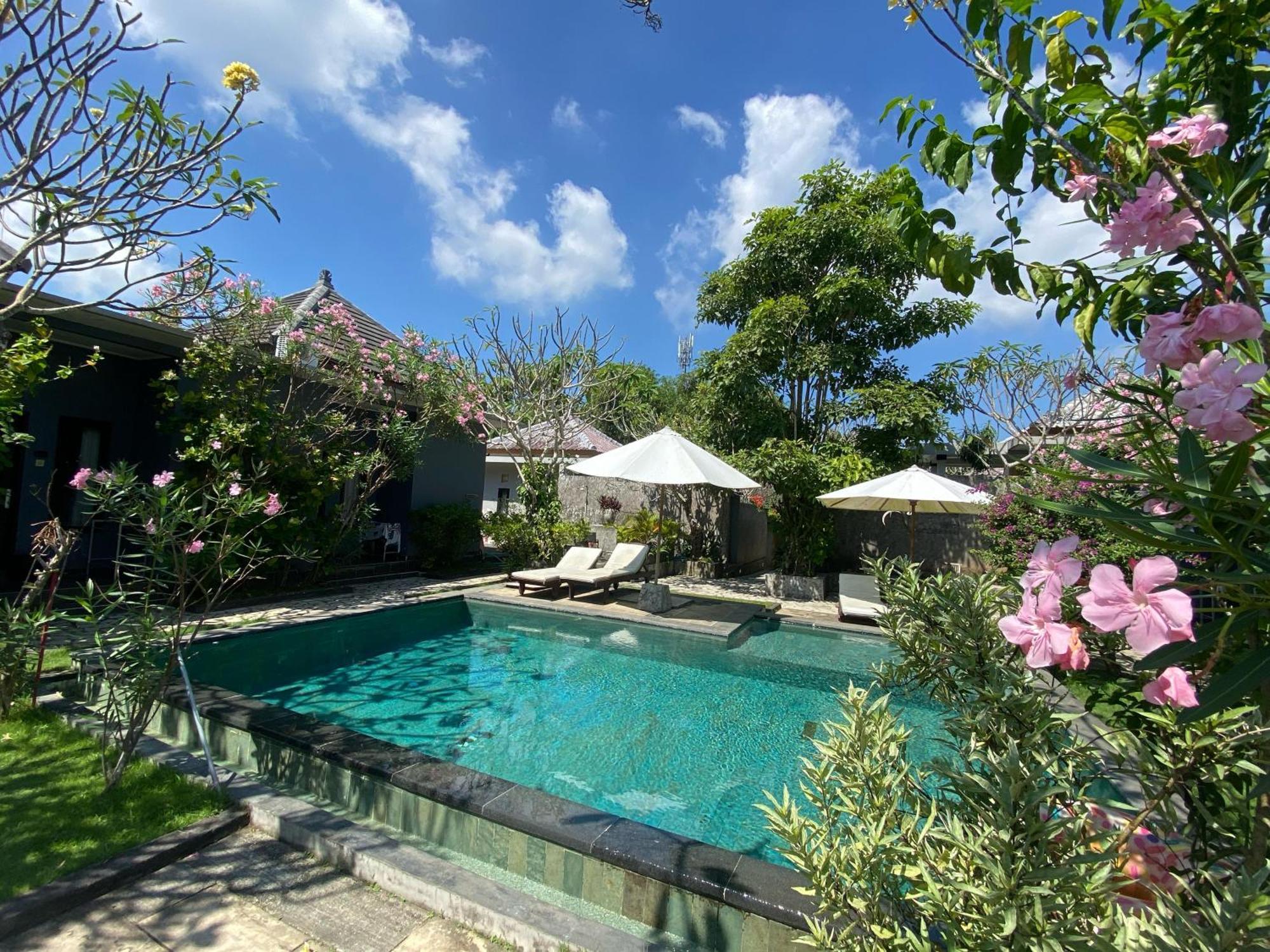 Ashana Hotel Uluwatu Extérieur photo