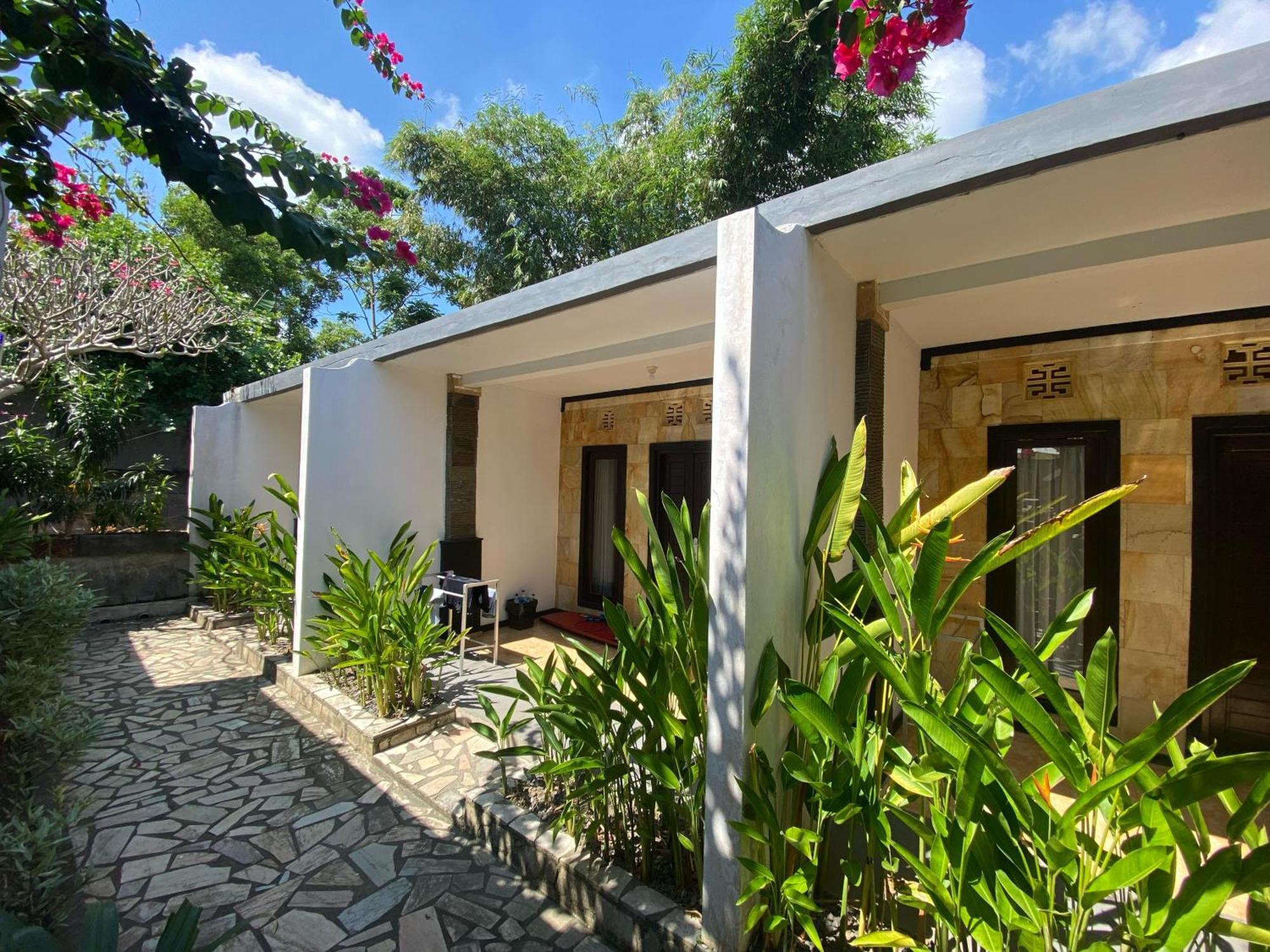 Ashana Hotel Uluwatu Extérieur photo